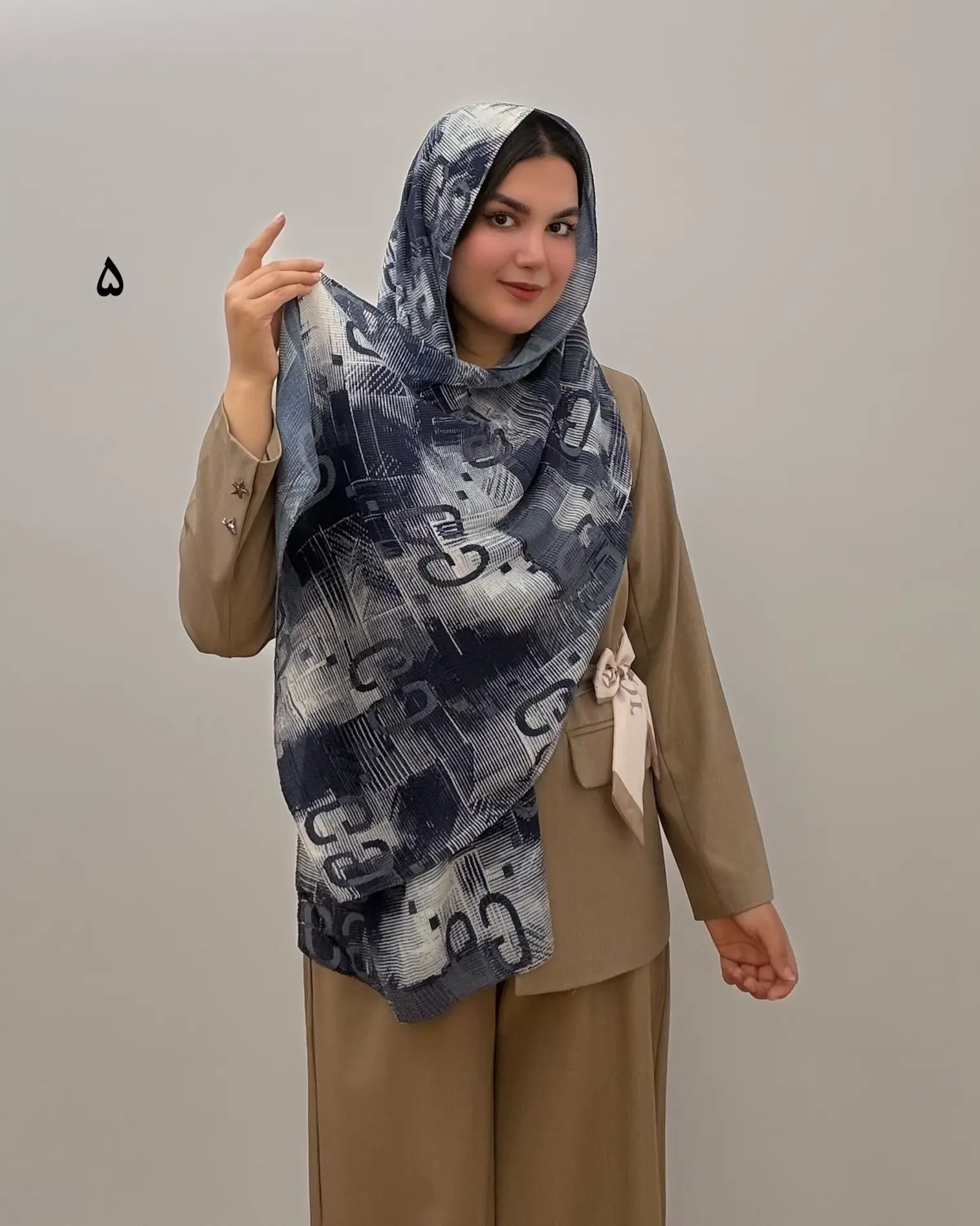 شال پلیسه سرمه ای طرحدار